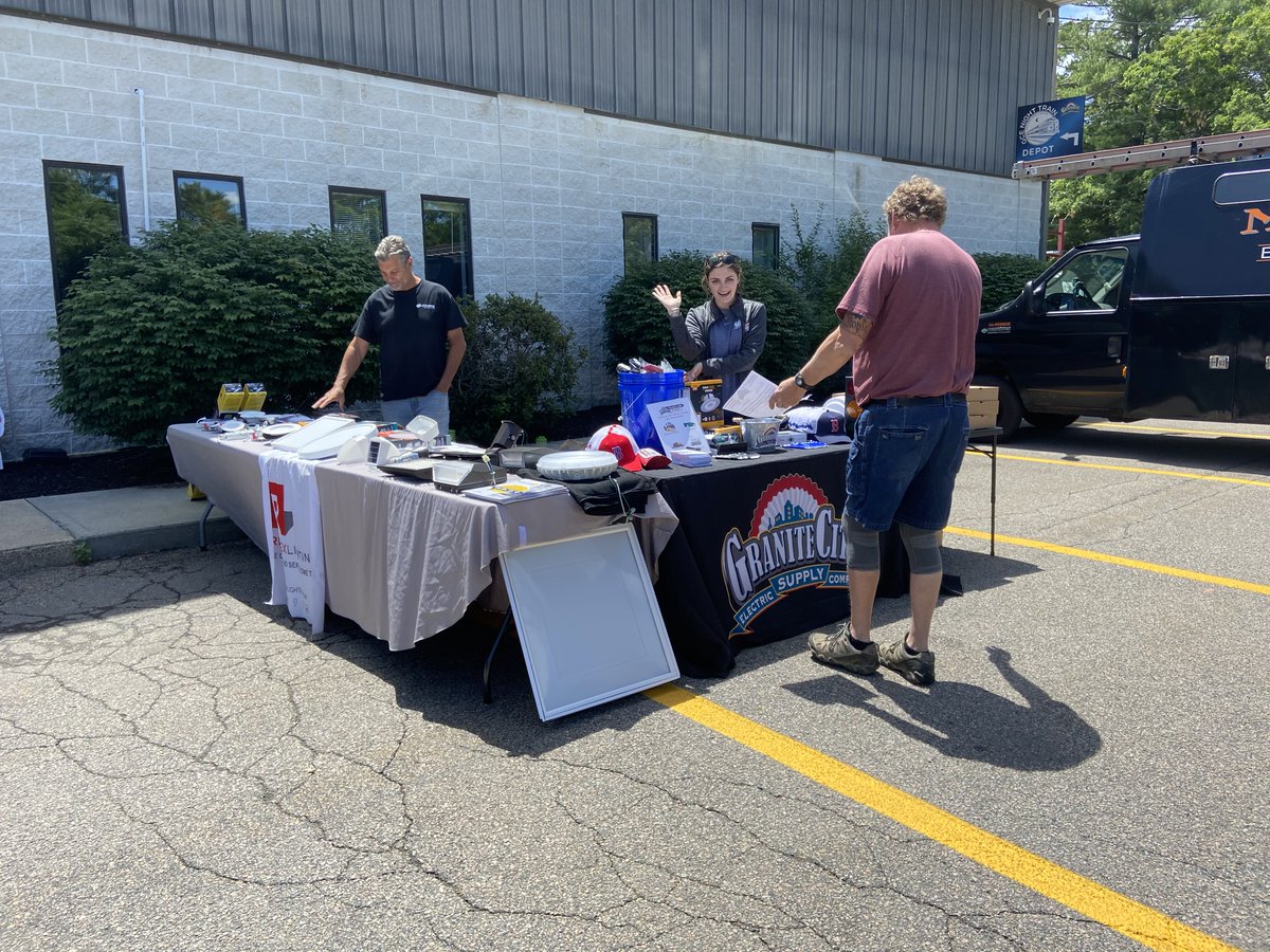 GraniteCityElec's tweet image. Thank you to everyone who showed up at our Cruisin with Cooper event in Plymouth yesterday! Make sure you are keeping of track of where we are next, we only have 3 more left! 

June 29th is Billerica &amp;amp; Hartford! #counterdays #cooperlightingsolutions #GCE
hubs.la/H0QYNjl0
