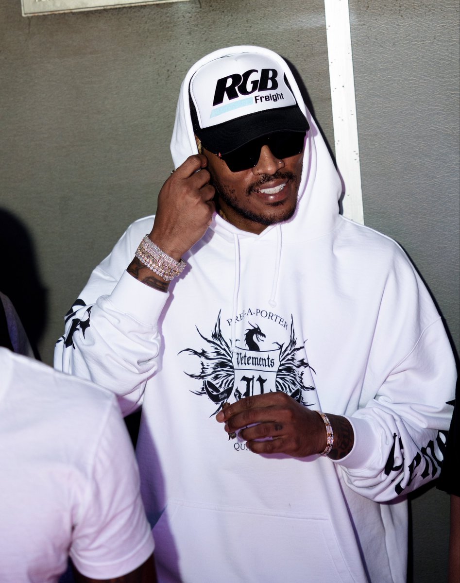 obidoess's tweet photo. Future at Chinese Kitty’s SMD album listening party.

Shot by me. https://t.co/SVQrJln4w4
