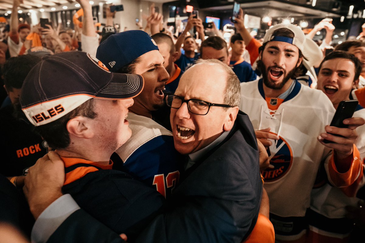 dennisadasilvaa's tweet image. The greatest owner in sports with the greatest fanbase i have EVER seen. #Isles