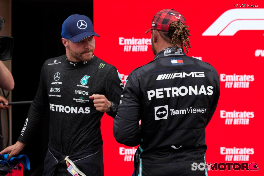 Hamilton negocia su renovación para 2022 y pide a Bottas de compañero - bit.ly/3wTsRdN #StyrianGP 🇦🇹 #F1