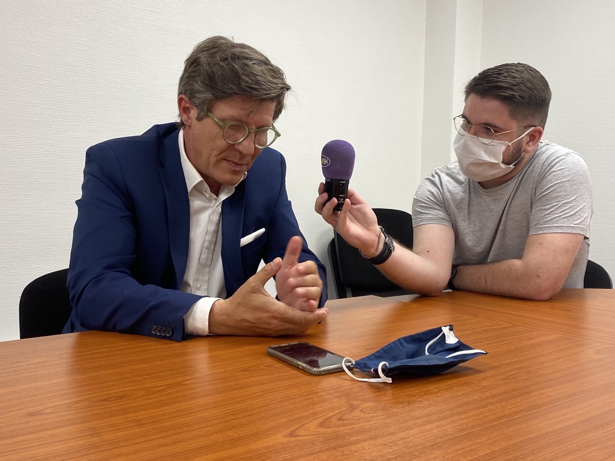 GG_Guerin's tweet photo. Après le débat ⁦@France3NoA⁩ passage dans les locaux ⁦@FlashFM_Limoges⁩ pour lancer un appel à la mobilisation des électeurs pour le 2nd tour des élections régionales #jevote ⁦@NicolasFlorian_⁩ ⁦@avecNFlorian33⁩ https://t.co/QqUbIYChyE