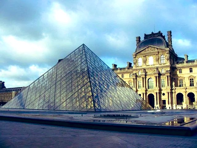 davpicard's tweet photo. Comment la réalité virtuelle peut soutenir les lieux culturels ? Poke @AblaFaucher 😉 👉 https://t.co/fkiX0G20z6 #VR #VirtualReality #culture #DigitalTransformation #digitalart #culture #Innovations https://t.co/Qm09Q1uzhS