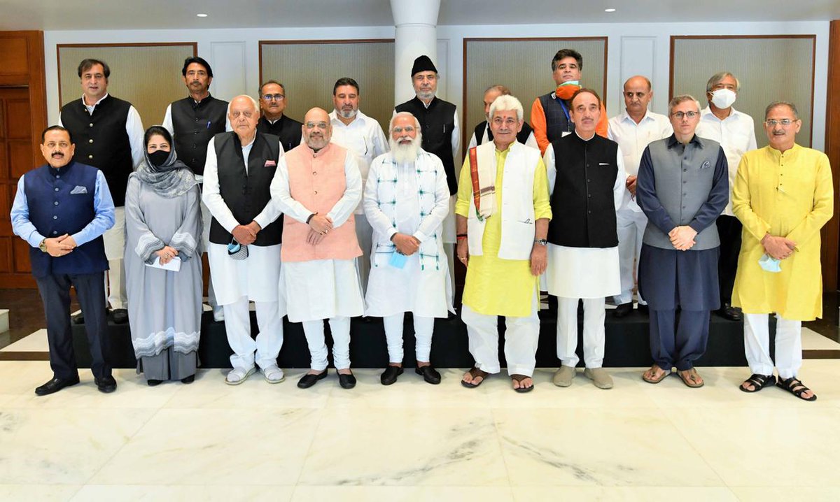 sidhant's tweet photo. First visual: PM Modi with political parties from Union territory of Jammu and Kashmir https://t.co/5Uf5qx9jE5