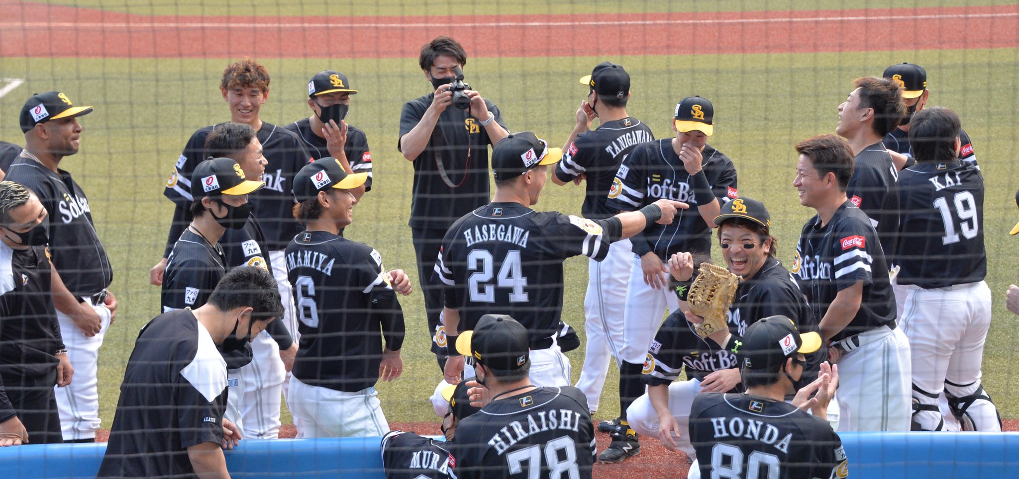 ホークスファン 4年目 21 06 24 ホークス Sbhawks 青木レオナルド バレンティン 中村晃 三森大貴 今宮健太 九鬼隆平 村松有人 平石洋介 長谷川勇也 西田哲朗 本多雄一 松田宣浩 高田知季 谷川原健太 川島慶三 甲斐拓也 柳田悠岐 松田