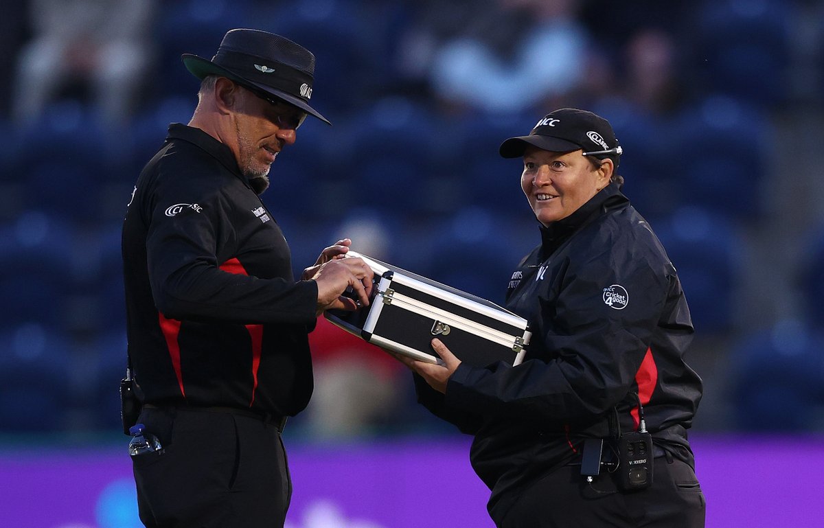 Congratulations to Sue Redfern, who became the first female to officiate in an England Men's home international last night in Cardiff. 👏 

Inspired to get involved in officiating? Visit our #WomensCricketMonth page to find more information.

ms.spr.ly/6016nM8y4