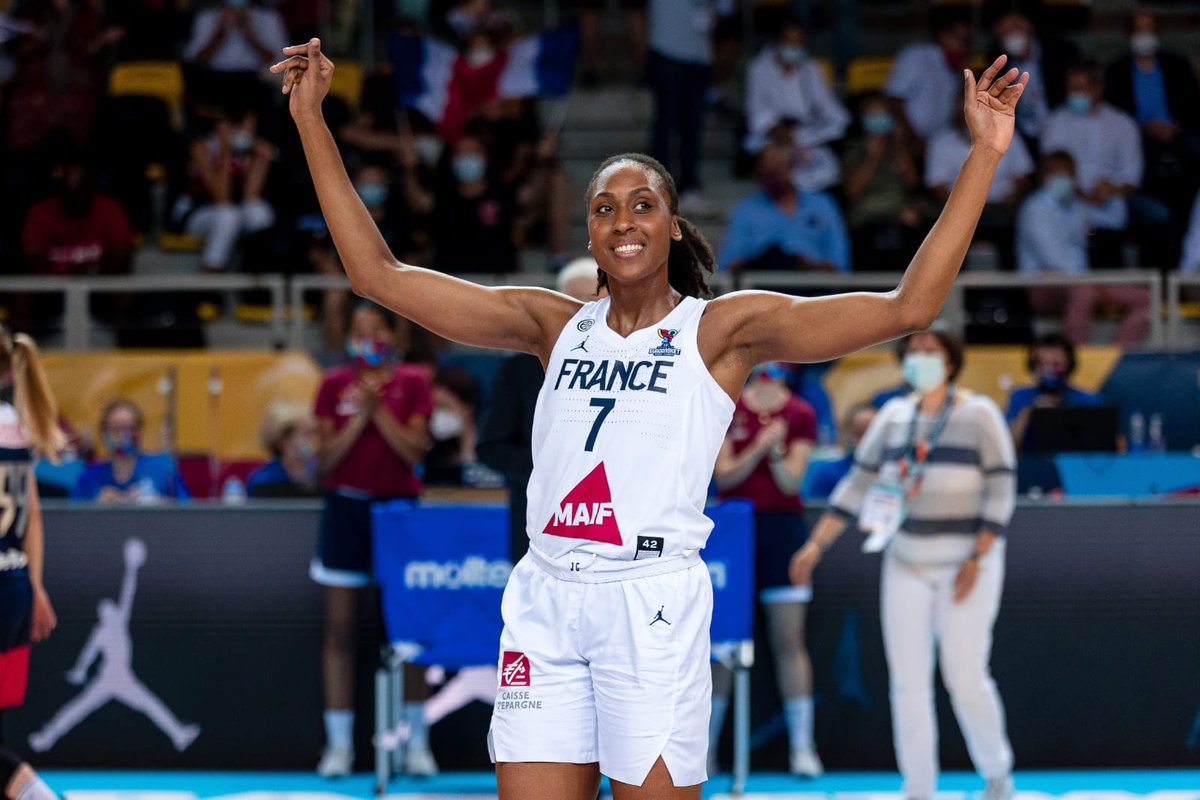 MERCI STRASBOURG 🙌

Votre ferveur dans les tribunes et le professionnalisme de l’organisation en coulisse ont contribué à nos victoires. Qui sont aussi vos victoires 👏

#EDFBasket #EuroBasketWomen #Strasbourg