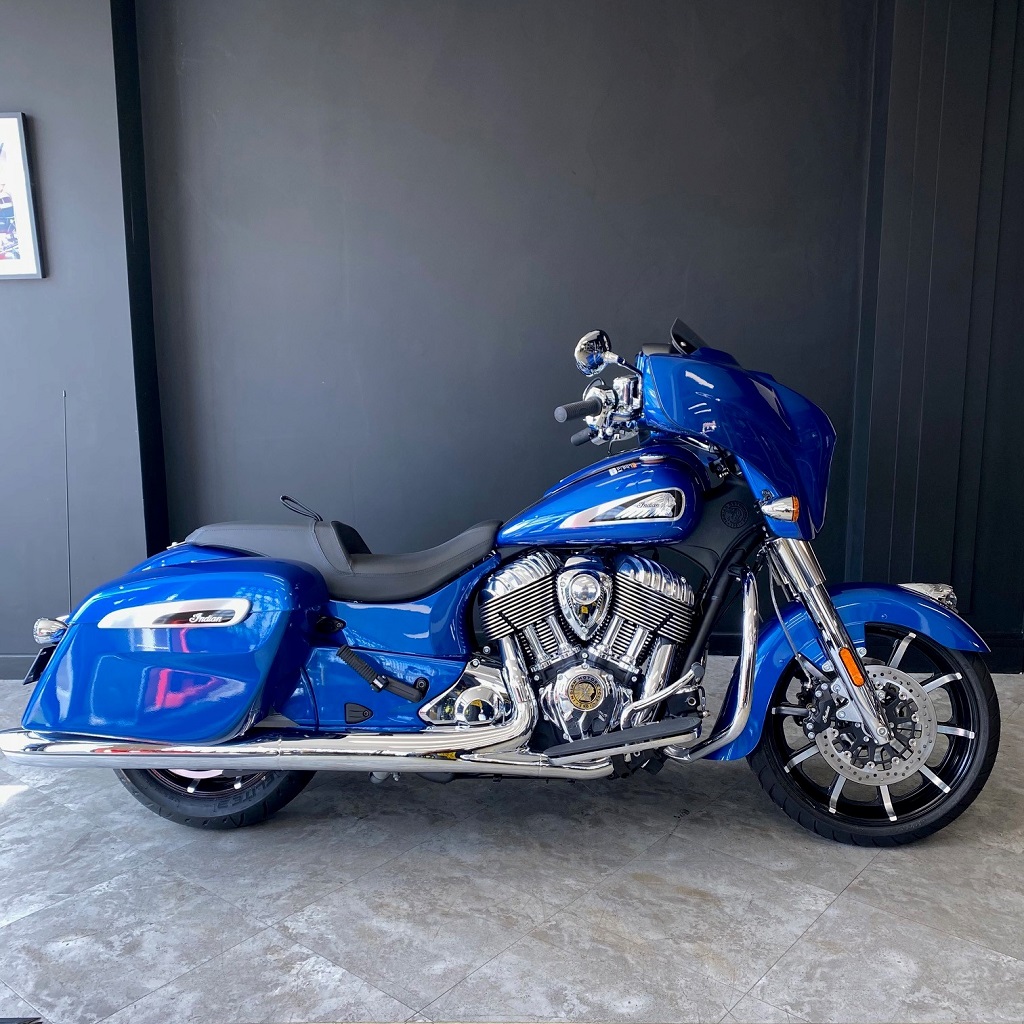 KrazyHorse5's tweet image. Two Indian Chieftains, an Icon and a Dark Horse have just been preregistered and added to our PreLoved page.  Check out the price too...
krazyhorse.co.uk/collections/us…
#chieftain #indianchieftain #krazyhorse #london #bagger #preloved #motorcycle