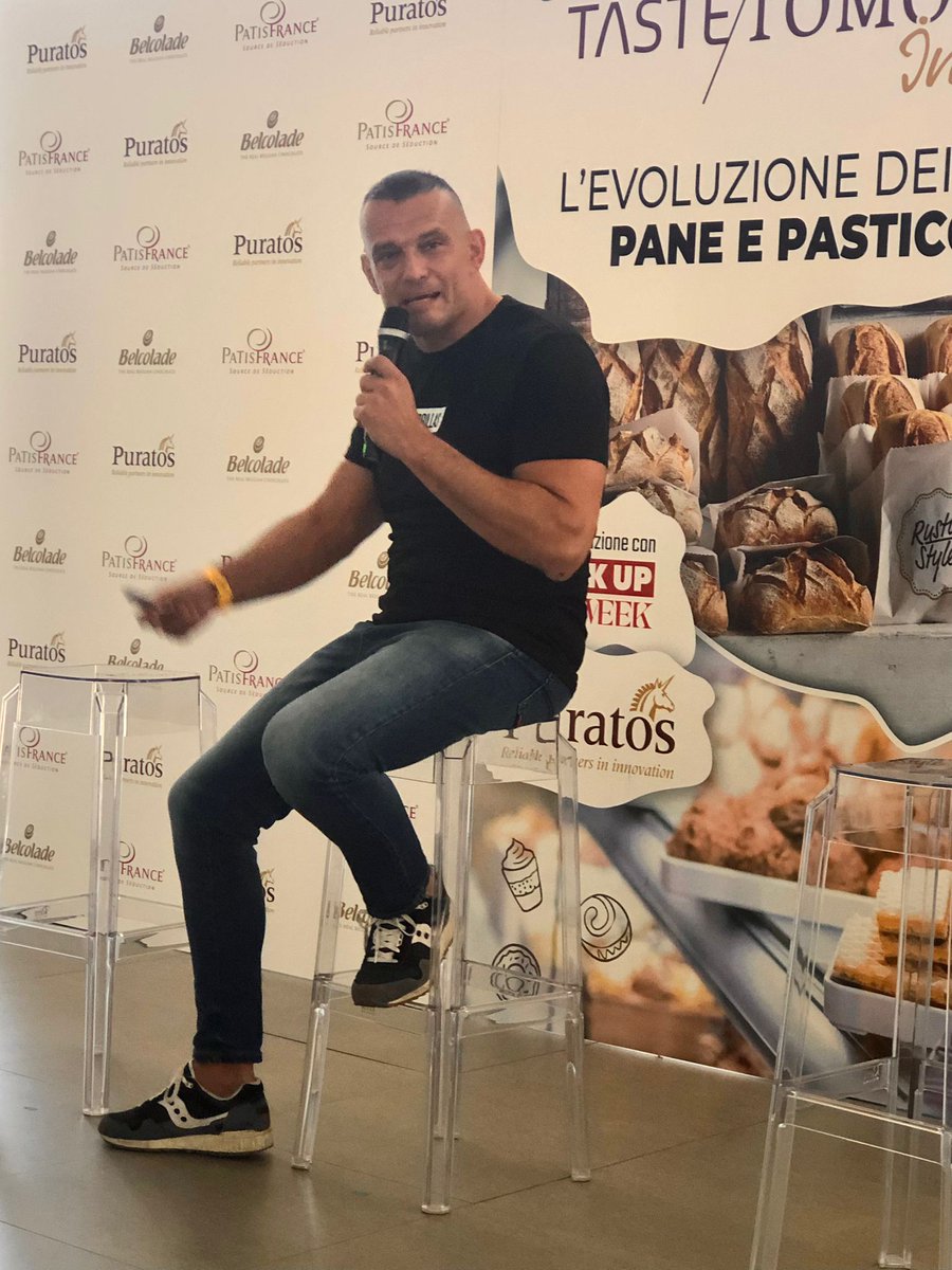 Gdoweek's tweet photo. #bakery2021 Giovanni Panzeri racconta #Gorillas
👉2.000 referenze
👉10 minuti la consegna (a casa, negozio, parco, ufficio) dall'ordine
👉aperto dalle 8,00 alle 24,00, con prezzi in linea con offerte di retailer in area metropolitana
👉pagamenti via app
@Clazzati @GioPanzeri https://t.co/WV9efQ8vjE