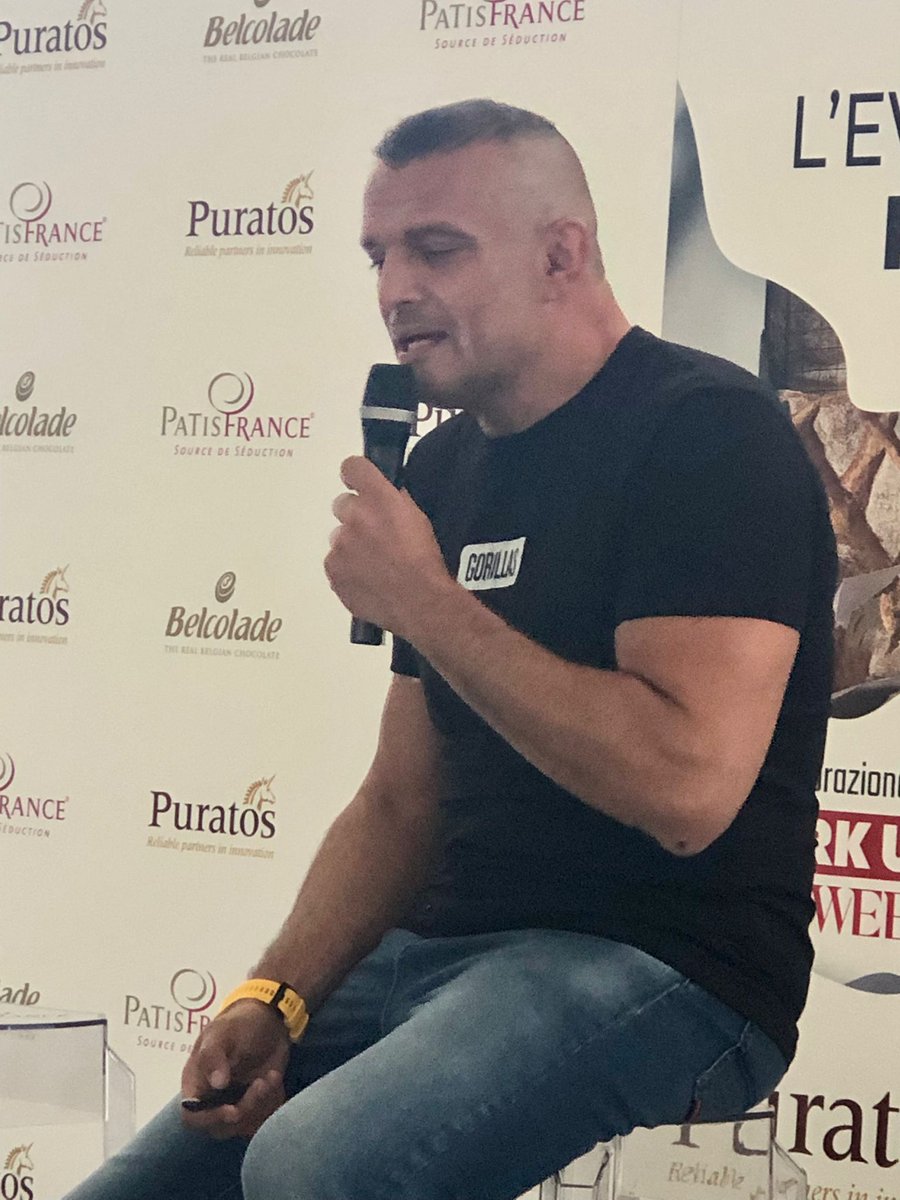 Gdoweek's tweet photo. #bakery2021 Giovanni Panzeri racconta #Gorillas
👉2.000 referenze
👉10 minuti la consegna (a casa, negozio, parco, ufficio) dall'ordine
👉aperto dalle 8,00 alle 24,00, con prezzi in linea con offerte di retailer in area metropolitana
👉pagamenti via app
@Clazzati @GioPanzeri https://t.co/WV9efQ8vjE
