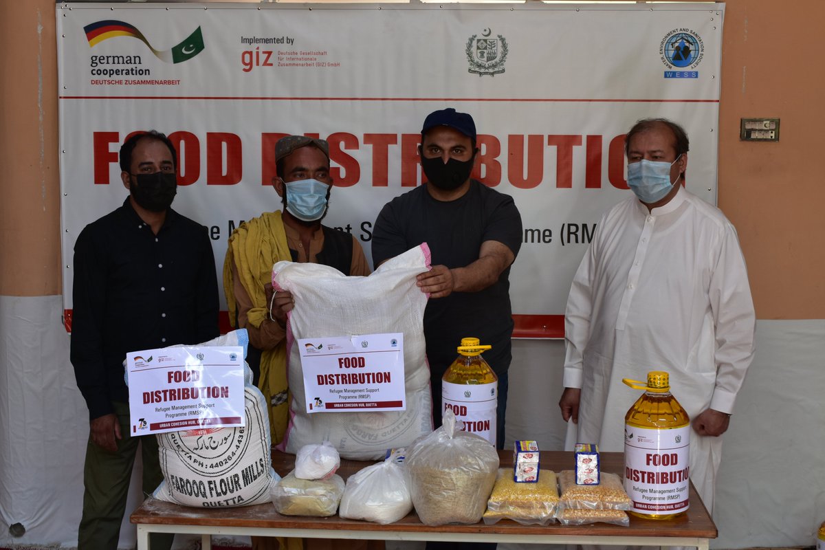 WESSPk's tweet photo. Through Community Initiative Funds (CIF), Urban Cohesion Hub distributed food packages among host &amp; refugee community in Quetta. 
#PromotingSocialCohesion
#UrbanCohesionHub @GIZPakistan https://t.co/F8RJJfFPwM