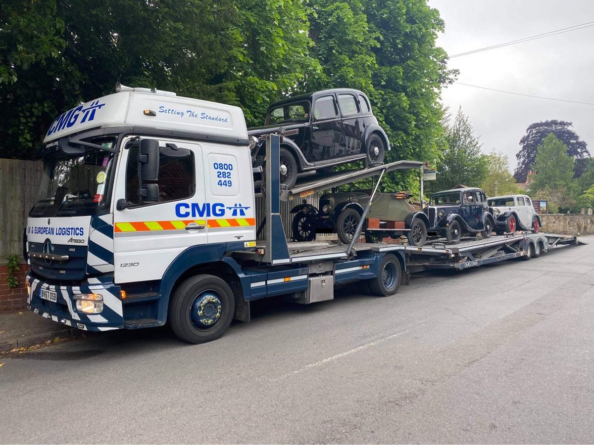 cmg_247's tweet photo. We have arrived at our delivery destination in Surrey with these classic cars in tow. 
#vehiclemovements #transportation https://t.co/VupEyqh0KX