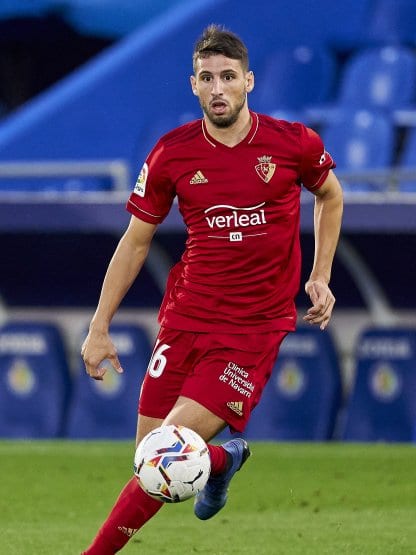 RiverPlateSim's tweet image. Jonathan Calleri es el nuevo refuerzo de River Plate. El jugador proveniente del Osasuna firmá un contrato por 4 años que lo une al club de la banda #river #riverplate #calleri #osasuna #MercadoDePases
