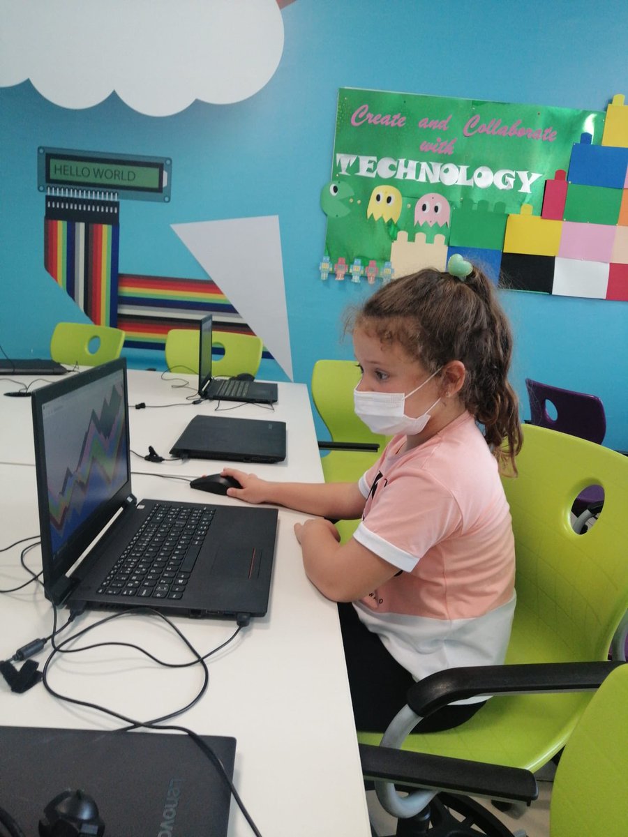 IzgiYelda's tweet photo. İTÜ ETA Vakfı Batıkent Doğa Koleji  öğrencilerimizle Kodlama ve Robotik dersinde fare kullanımı pekiştirme çalışmaları yapıldı.@DogaOkullari @aligundogdu44 @muratyos @GuldenOnat @IzgiYelda https://t.co/wXonoc6T1f