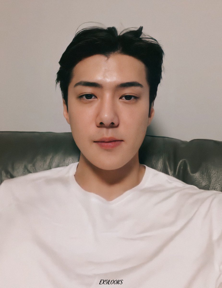 EX9L00KS's tweet photo. oh sehun , 28, most handsome man ever https://t.co/t1kmay3DF5