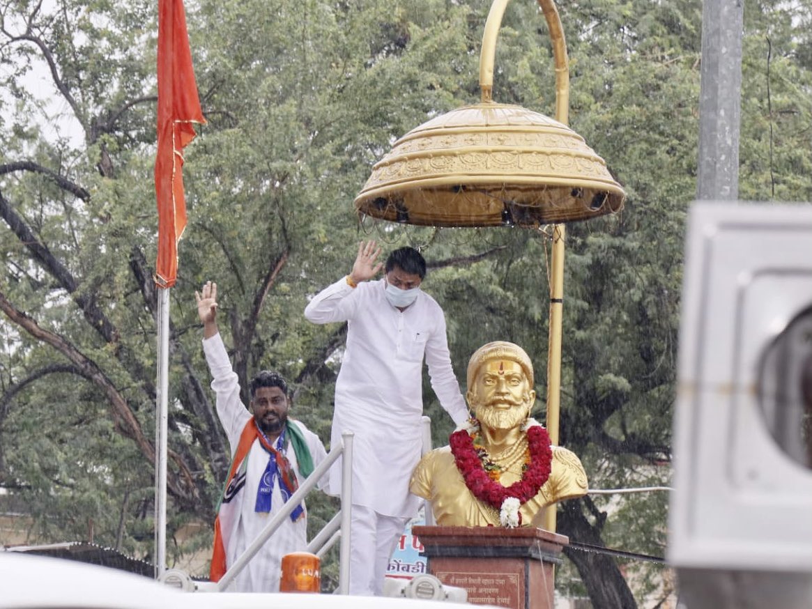 INCMaharashtra's tweet photo. महाराष्ट्र काँग्रेस कमिटीचे अध्यक्ष मा. श्री. नाना पटोले यांनी उत्तर महाराष्ट्र दौ-याच्या दुस-या दिवशी शिंदखेडा, दोंडाईचा येथील काँग्रेस कार्यकर्त्यांची आढावा बैठक घेतली. 

यावेळी काँग्रेस कार्यकर्ते व शेतकरी यांच्याशी त्यांनी संवाद साधला. https://t.co/iYxtZhJmZR