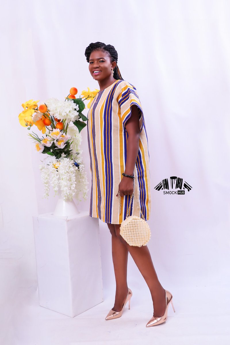 Smockhub1's tweet image. "To be noticed without striving to be noticed, this is what elegance is about.” – Luciano
Smock Flare gown by @smockhub✂️ 🧵
Worldwide Delivery 📦+233543153647
Style inspiration: @Princessnaab
MUA:@dimpleglamhub 
📸@pristlemedia #tailormade #uniquelydesigned #Smockflaregown