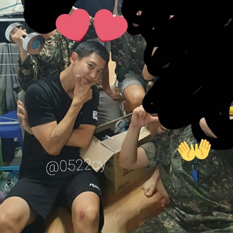 pcy61chanyeoll's tweet photo. ฮือออออ​ แสนจาคิดถึงงงงงงง​ ผอมลงไหมมมมมม​ แงงงง​ เท่จังเลยย​ #CHANYEOL​ 💕 https://t.co/iFcfuJ6sy6