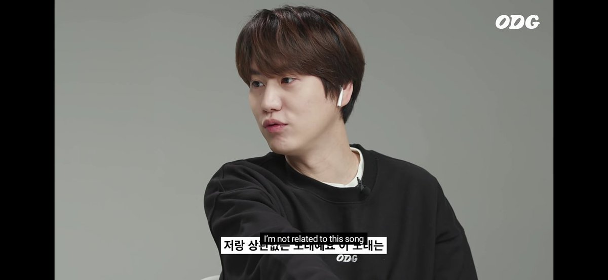 sapphirecloud1's tweet photo. Kyuhyun: "How was the song (Twins)?"
Kid: "It was good"
Kyu: "You can say it was bad. I'm not related to this song!" 

Super Junior's antis are really jobless since Super Junior already has Cho Kyuhyun as the maknae 🤣 https://t.co/qhT5CyFQfK