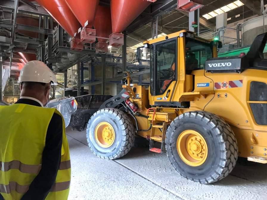 al_rousset's tweet photo. Visite de @Imerys Tableware France à Aixe-sur-Vienne, spécialisée dans la transformation des matières premières minérales, pour la construction et l’industrie.
https://t.co/95GKxyLVTw
#industrie #construction #nosterritoires #nosenergies #Rousset2021 #regionales2021 [1/4] https://t.co/MQAuqfvzLy