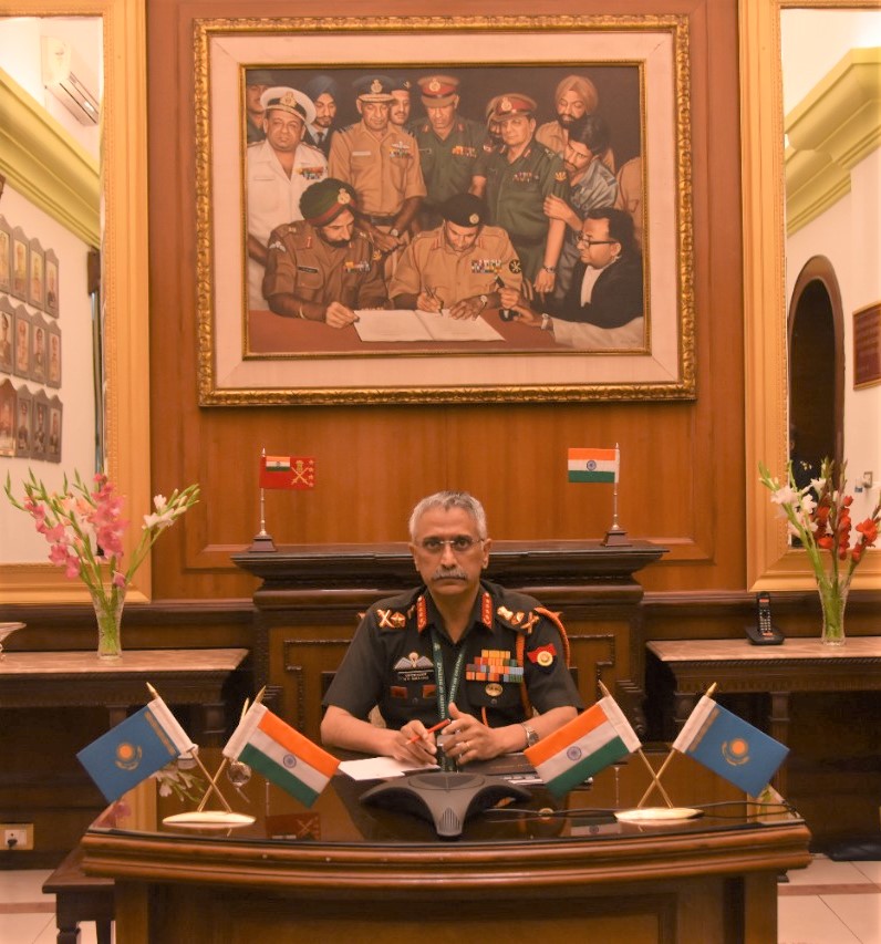 adgpi's tweet photo. General MM Naravane #COAS had telephonic interaction with Major General Talgat Mamyrtaevich Koibakov, Commander-in-Chief, Land Forces of the Armed Forces, Republic of #Kazakhstan and discussed issues of bilateral defence cooperation.

#IndiaKazakhstanFriendship
#IndianArmy https://t.co/42YxTvAdGg