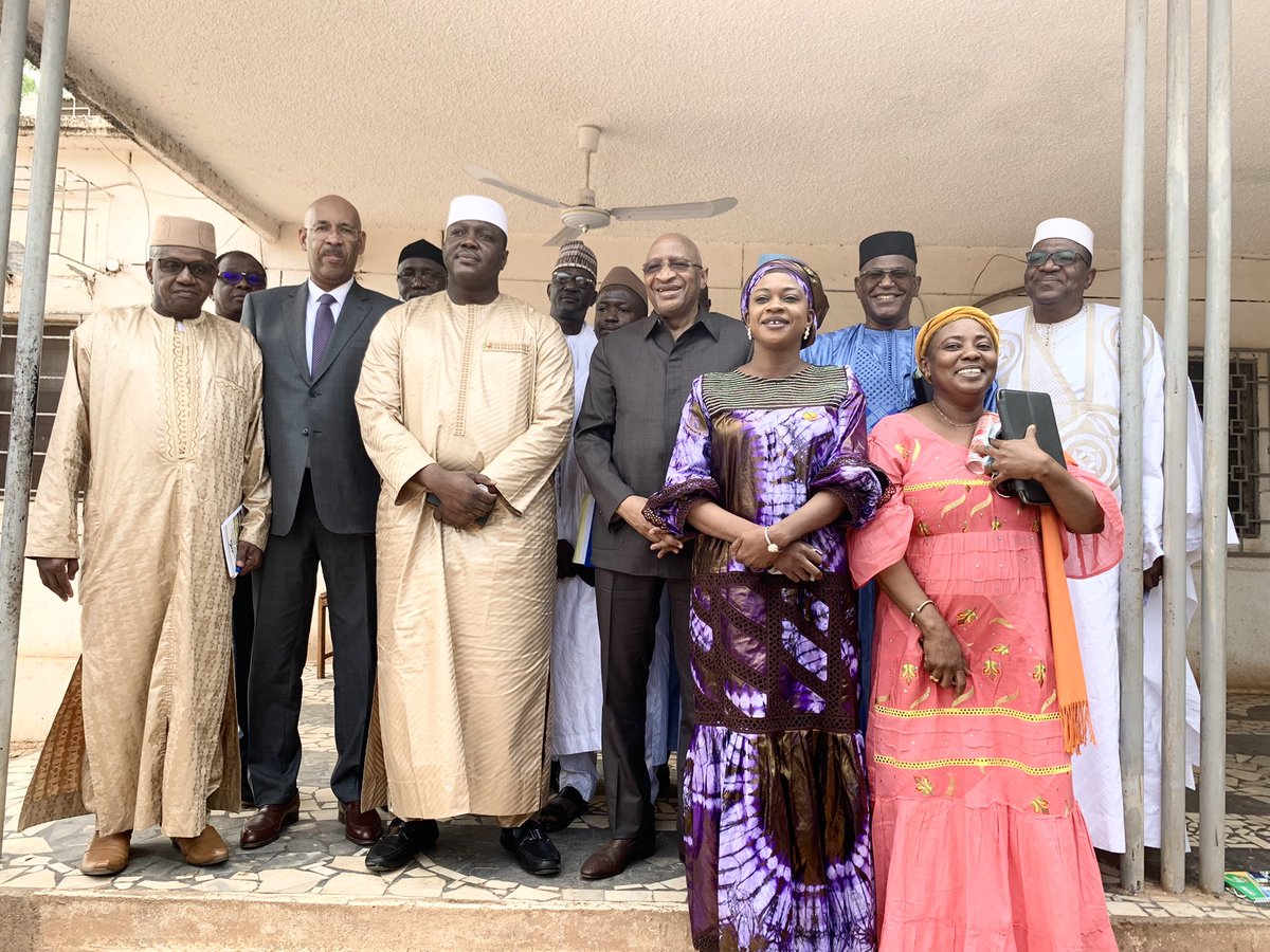 SBoubeye's tweet photo. Nous avons reçu, ce matin, le Ministre de l’Administration Territoriale dans le cadre de sa visite de courtoisie aux formations politiques. Au cours de nos échanges nous avons évoqué le chronogramme prévisionnel des élections ainsi que les reformes qui y sont liées. https://t.co/FKA9LbU9QD