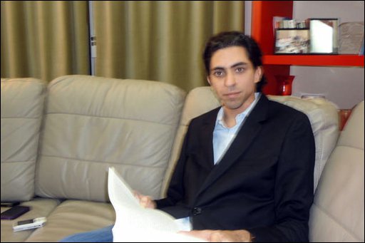 MARCOTOMBESI2's tweet photo. #FreeRaif @raif_badawi @WaleedAbulkhair #FreeWaleed #FreeSamar @miss9afi @samarbadawi15 @KingSalman @PrincessBasmah @KSAembassyIT
@MojKsa @NSHRSA @KSAMOFA @HRHPSalman @Mohamme84149864 https://t.co/Htva3LUZN8