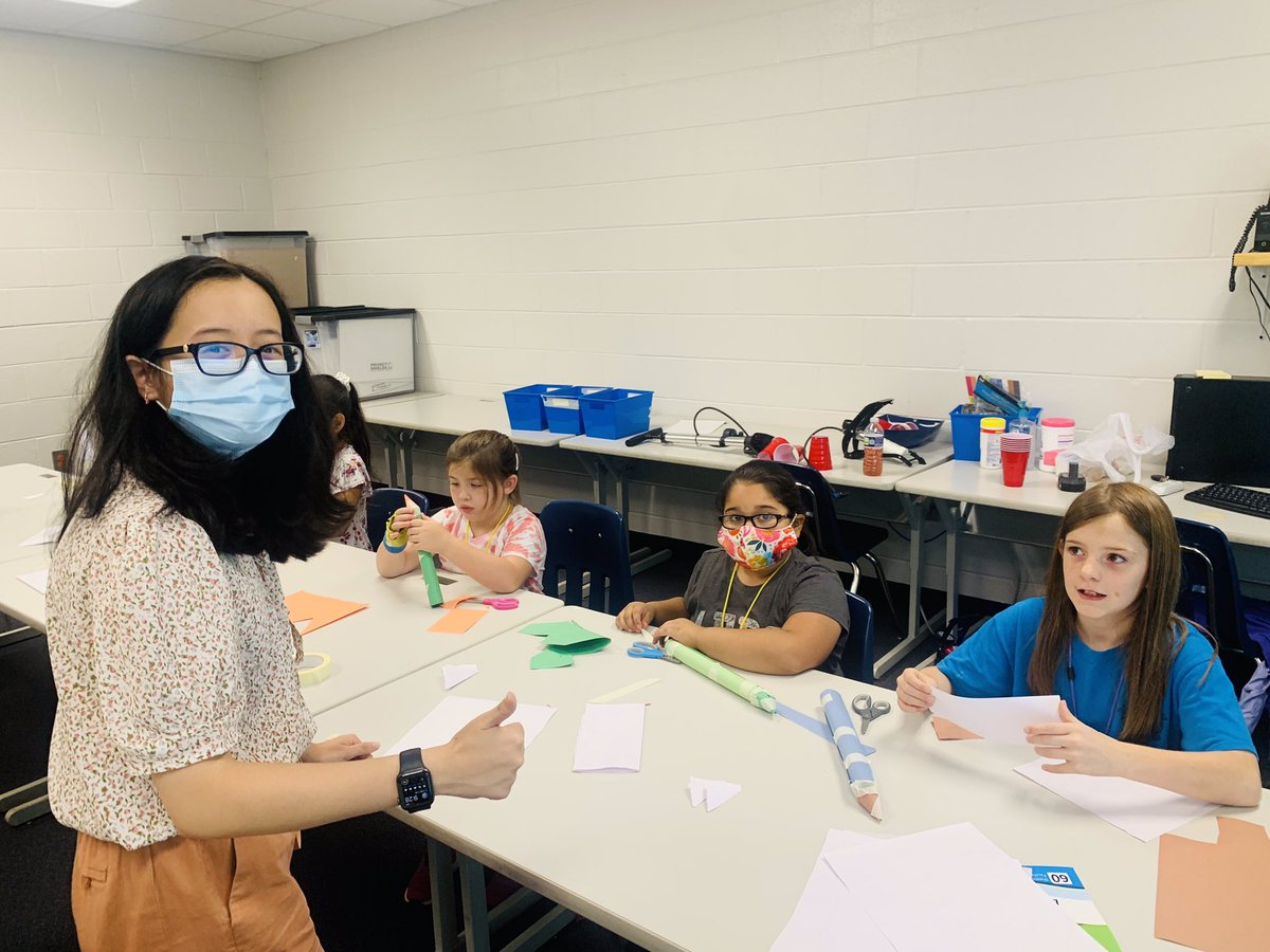 BarrowWBL's tweet image. Had a great time teaching our elementary students the Engineering Design Process! Thank you to our Engineering students for their help! @OCS_CTAE @BradleySayers2 @MBES_Eagles #rocketdesign #STEM