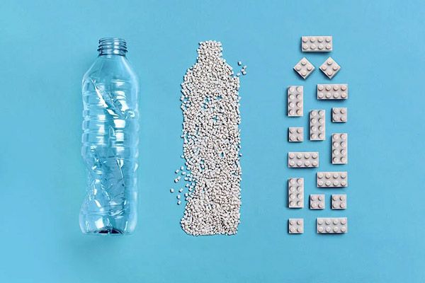 Lego heeft (eindelijk) een manier gevonden om gerecycled plastic te gebruiken. freshgadgets.nl/lego-heeft-ein…