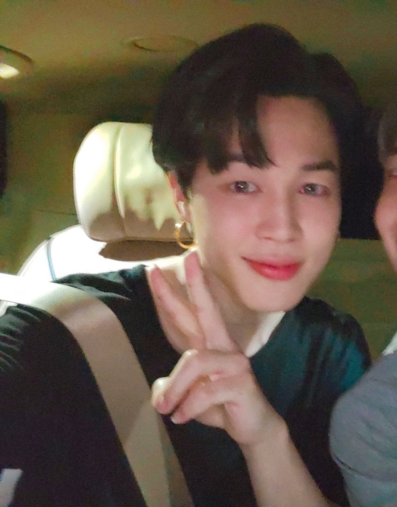 liIjiminvert's tweet photo. minimoni, the comfort duo. https://t.co/dj9vaO3BIR
