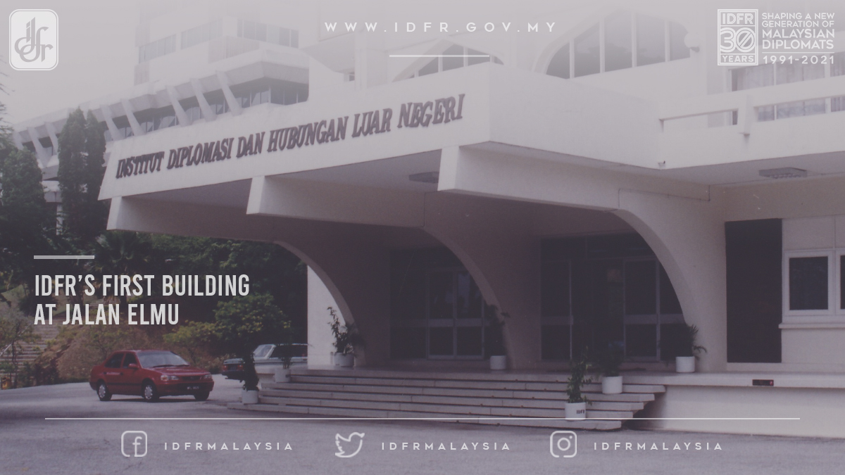 💡DID YOU KNOW❓💡

IDFR was established on 1 July 1991 under the Prime Minister’s Department. Its first building was at Jalan Elmu, where IAIS Malaysia and INTENGAH are now located. IDFR officially became part of <a href="/MalaysiaMFA/">Wisma Putra</a> on 27 March 2004.