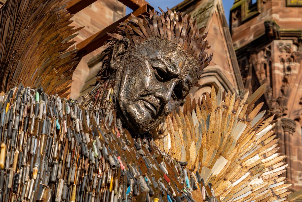 BritishIronwork's tweet photo. Every Blade on the Knife Angel was welded one by one, these weapons were surrendered to Police Forces across the UK.
Incredibly, made from 100,000 knives!
Each knife used, is a life saved
#savealife #surrenderyourknife.
Currently on display at Hereford Cathedral https://t.co/wp2K0hnOh5