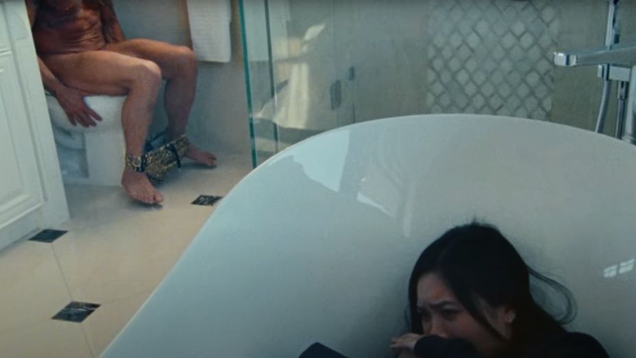 LBBOnline's tweet photo. BOLDLY director Kasey Lum robs robbers of their dignity in this twisted music video for @olivernelson_'s 'Miss Me Much'. https://t.co/sJDa6Y6Lhd https://t.co/Hr0Bh0ujUy