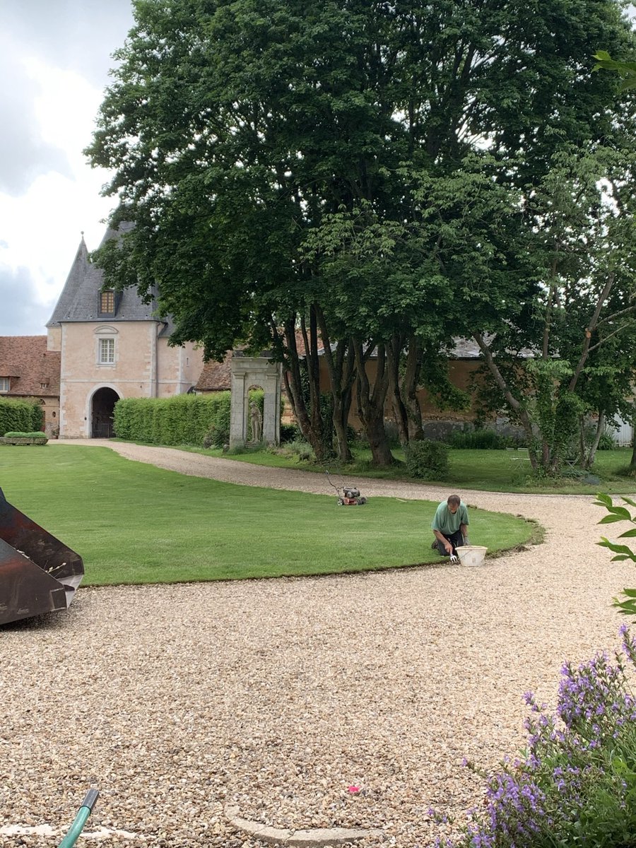 Château de Bonnemare tweet media