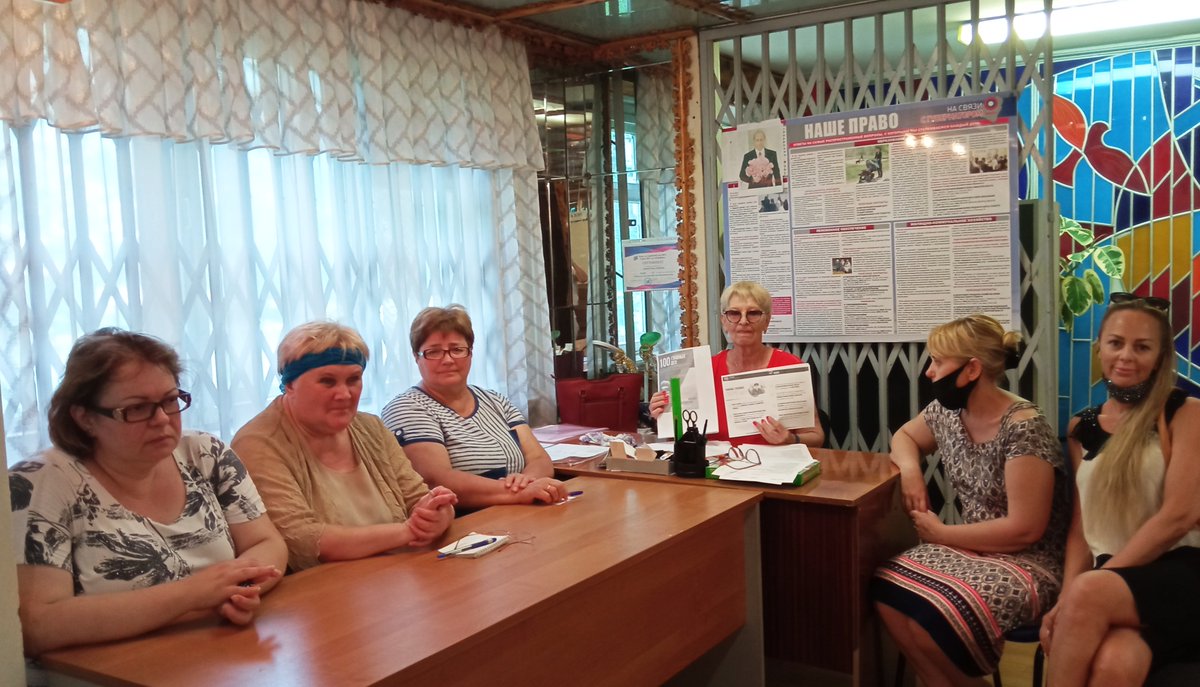Сегодня, в рамках предвыборной компании Партии ЕР, провели отчетное мероприятие - встречу на территории своего избирательного округа. Проинформировали избирателей о достижениях Партии в период с 2016-2021 гг.
