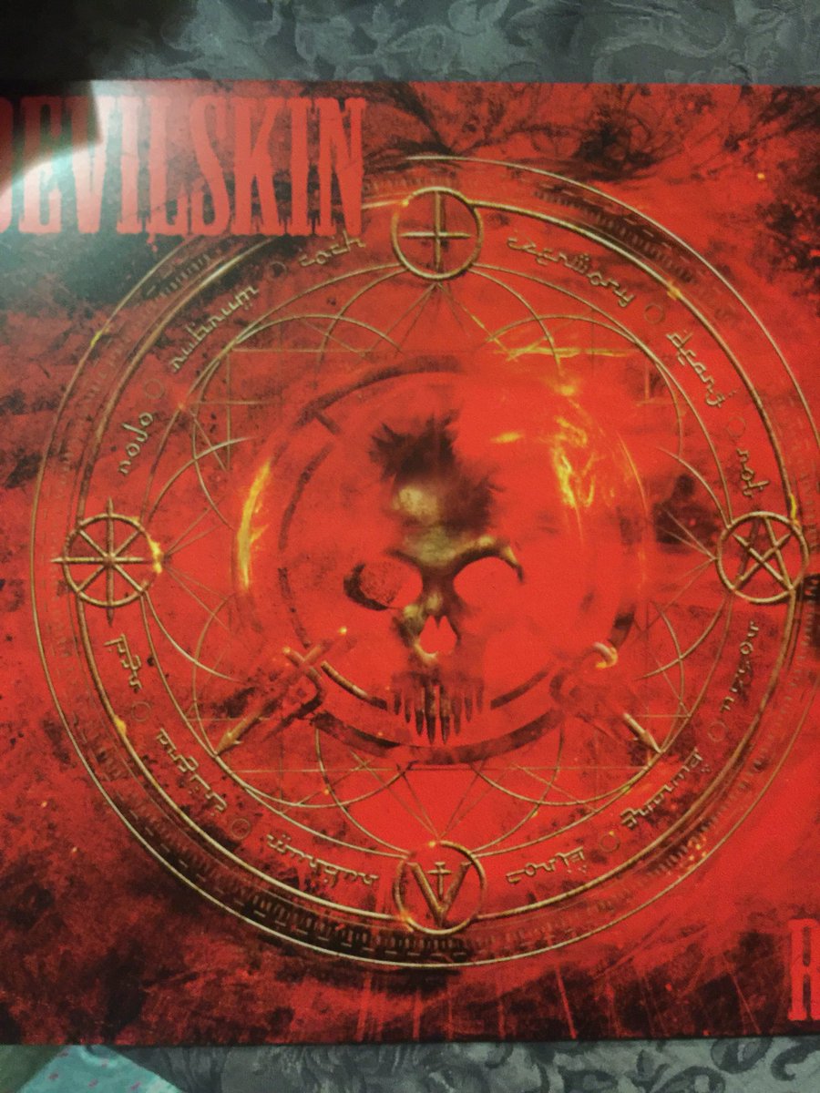 AngryTaniwha's tweet photo. Went to my first ever concert with my mama, aunt and adopted aunt. It was amazing and I’m loving the record. All need to do now is save up for a player or something to listen to the album.
#Devilskin https://t.co/2DasXaLbu7