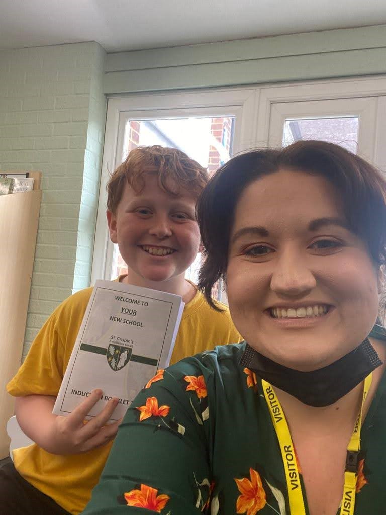 crispinsschool's tweet photo. Mrs Harvey is on her final leg of the Road Trip today with visits to Hillside, Earley St Peter’s and Rivermead. We hope the Year 6 students enjoy their book over the summer #transition #year6induction #welcome https://t.co/usoaBhK7j4
