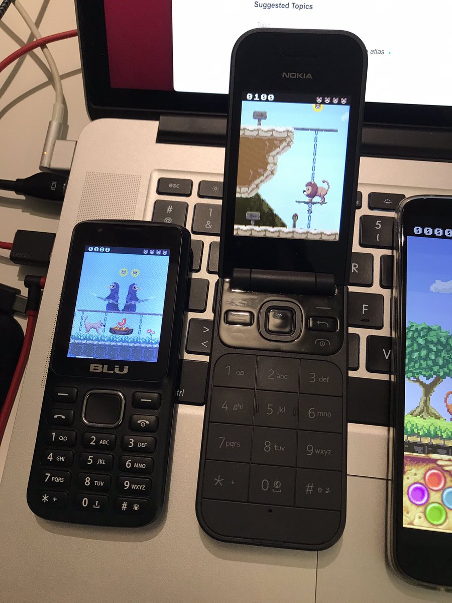 dercetech's tweet photo. Couldn’t invest more in detecting 256MB vs 512MB devices. So Just like the Ancients did: offer the player to disable the music! Feels like an #AtariSt 520 vs 1040 boot screen. Now #BlockyLion demo is days from release! #IndieGameDev #pixelart @ThePixelArtBot @IndieGameDevBot https://t.co/DeXkj573cX