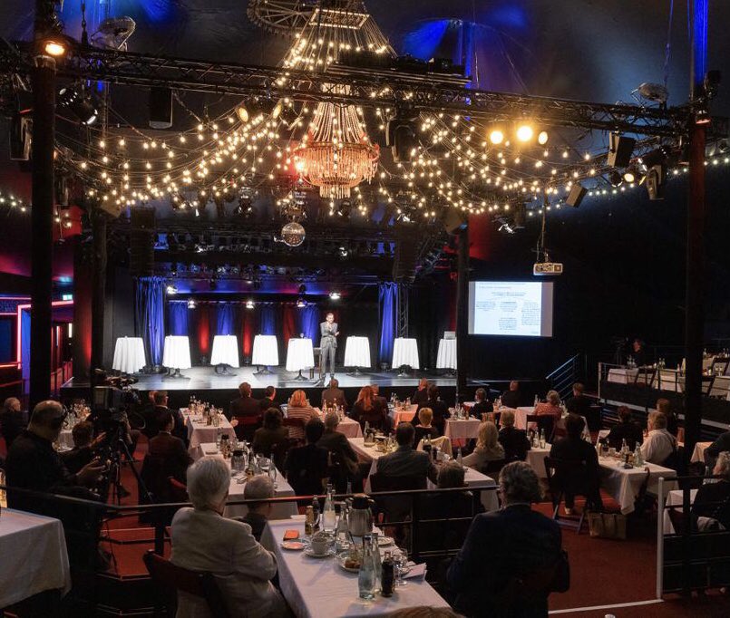 BStBKaktuell's tweet photo. ! Endlich wieder PRÄSENZveranstaltungen !
BStBK-Präsident Prof. Hartmut Schwab eröffnet das Sommersymposium in Berlin. Los geht’s mit Vorträgen zu aktuellen Highlights im nationalen &amp; internationalen Steuerrecht. Dank an Dr. Martin Strahl und Jürgen Sievert! https://t.co/2Z10f79oZO