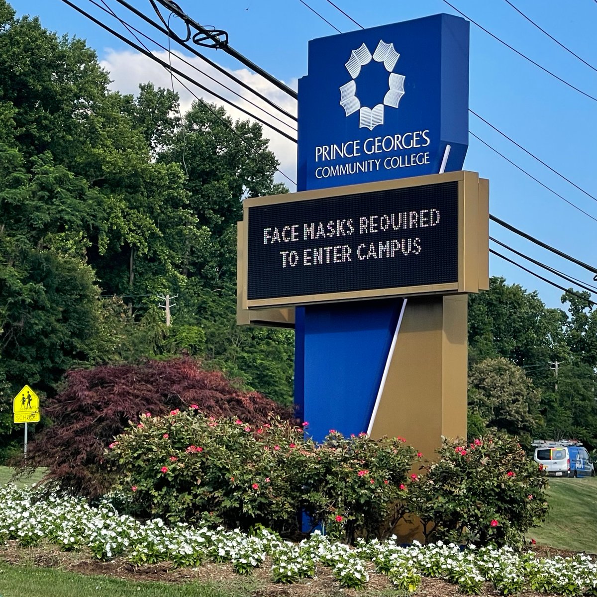pgccnews's tweet photo. The College continues to welcome back our students for in-person services on Tuesday, Wednesday, and Thursdays, between 10am and 3pm! Appointments must be made in advance. To learn more or make an appointment visit https://t.co/w08k7Ul7Nd #PGCC #ReturnToCollege https://t.co/e4dxJvor77
