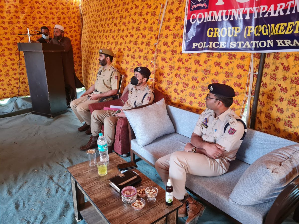 DISTRICT POLICE HANDWARA tweet media