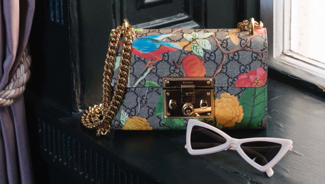 Summer essentials: floral #Gucci and white cat-eye Prada sunglasses.
#summerstyle #cudoni #shoppreloved