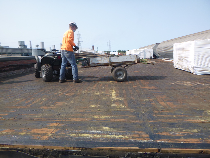 TheCECenter's tweet photo. Don't miss this Live webinar airing on June 30 at 2:00 PM ET, where you'll learn about the current types of deck materials used in the commercial roofing market.
https://t.co/VhKSUT3yNm https://t.co/QbwCyCJzza