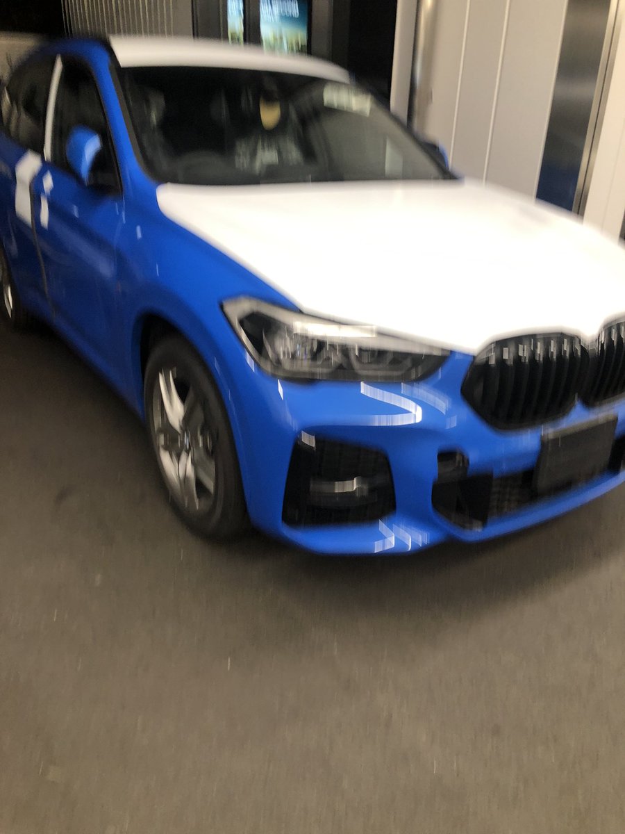 仕事が終わらない。
そして🪣色にしか見えない。
嫌いじゃないけど！