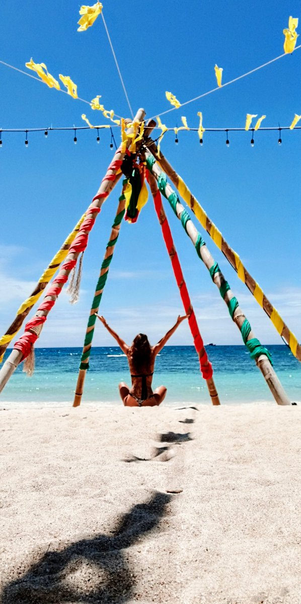 suebaumeyer's tweet photo. 🔸Time has a wonderful way of showing what really matters🔸

#peace #findpeace #islandgirl #islander #islandhome #islandparadise #emptybeaches #travelphotography #travelgram #moveon #rastafari #oceanview #seaview #kohtao #gulfofthailand #thailand #loveislove https://t.co/9ifxyC6HjA