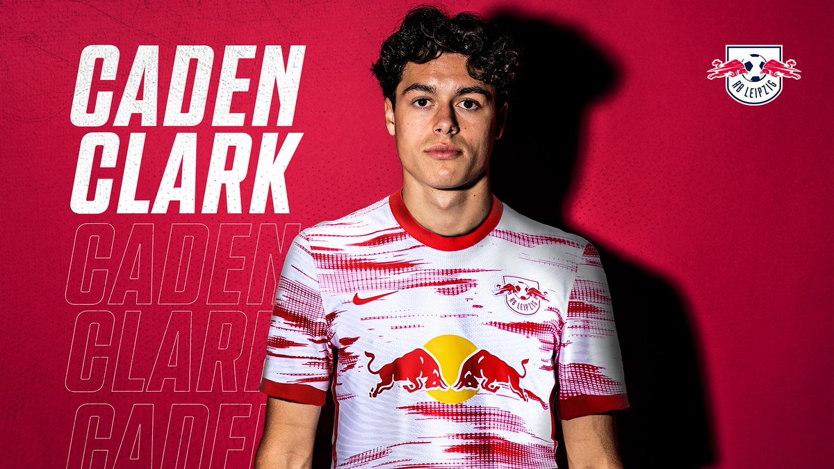 RB Leipzig (@rbleipzig_fr) on Twitter photo Bonjour, <a href="/iamcadenclark/">Caden Clark</a> 👋
Le joueur de 18 ans Caden #Clark signe à Leipzig jusqu'en 2⃣0⃣2⃣4⃣ en provenance des <a href="/NewYorkRedBulls/">New York Red Bulls</a> ✍️
Il restera dans un premier à New York, où il sera prêté 🇺🇸
🔴⚪ #RBLeipzig Bonjour, <a href="/iamcadenclark/">Caden Clark</a> 👋
Le joueur de 18 ans Caden #Clark signe à Leipzig jusqu'en 2⃣0⃣2⃣4⃣ en provenance des <a href="/NewYorkRedBulls/">New York Red Bulls</a> ✍️
Il restera dans un premier à New York, où il sera prêté 🇺🇸
🔴⚪ #RBLeipzig