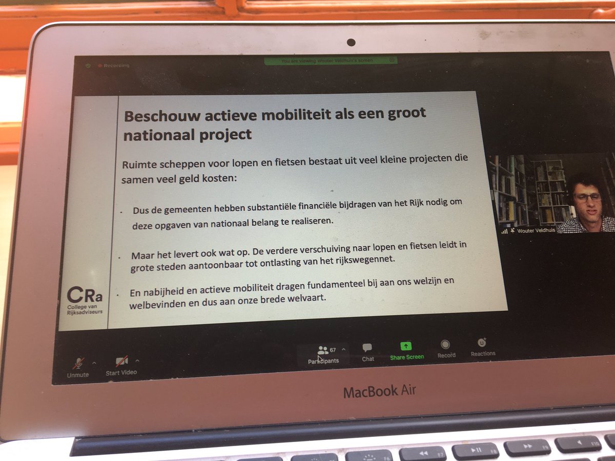 wim_bot's tweet photo. Geweldig pleidooi Rijksadviseur Wouter Veldhuis: actieve mobiliteit als groot nationaal project en aanjager transitie https://t.co/Cf0Uuuolfm