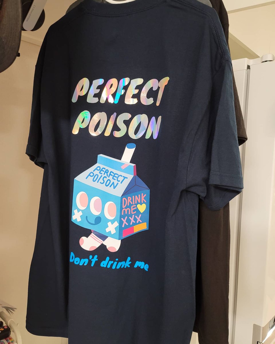 모델이 절실히 필요... 엉엉 어른용 티셔츠 넘 맘에들게 나왔음