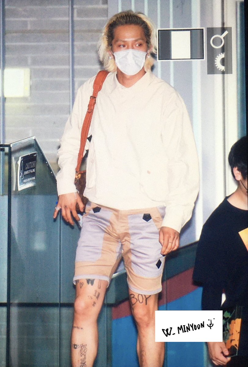 W_MINYOON's tweet photo. 210624 퇴근 

@official_mino_ 
#WINNER #위너 #송민호 #미노 #songminho #mino #宋旻浩 https://t.co/gBOT2IXVxK