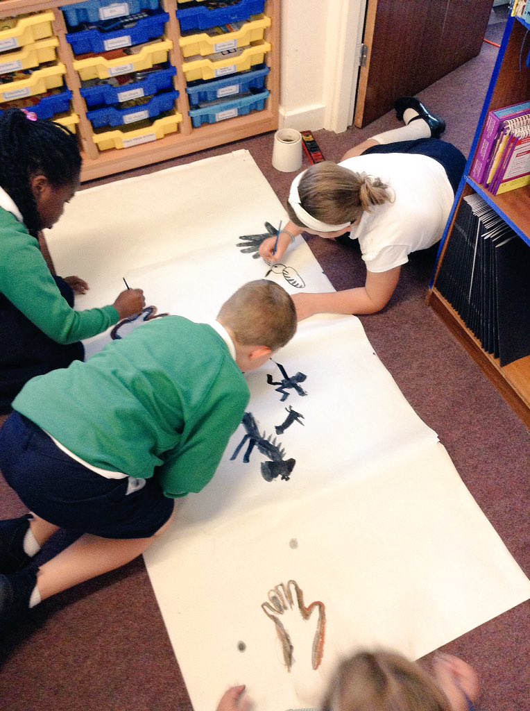 svdp_school's tweet photo. Year 3 are now doing group cave paintings on a much bigger scale. So much to talk about & paint.
#svdepHISTORY #svdepART #stoneage #cavepainting https://t.co/kvPYZdg3Qd