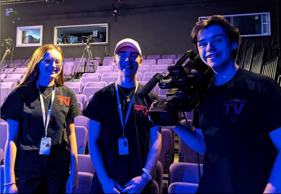 vocmedia's tweet photo. The crew ready another #RunshawTV shoot yesterday 🎥🎥🎥
#runshawcollege #runshaw #multicam #multicamshoot #live #liveshow #theatre #play #student #cameraop #behindthescenes #mediaproduction #enrichment #videoproduction @RunshawCollege @ARTRunshaw @btecstudents https://t.co/zRlQoPCzd2
